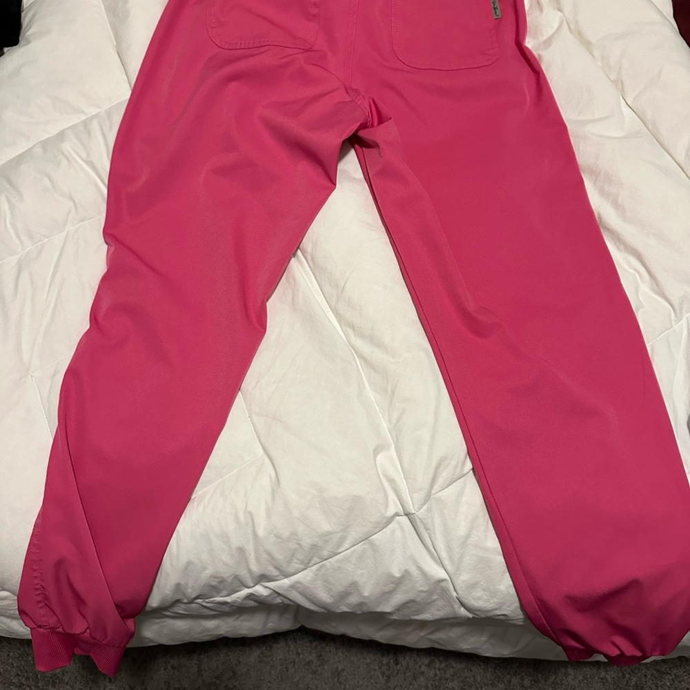 Jogger scrubs